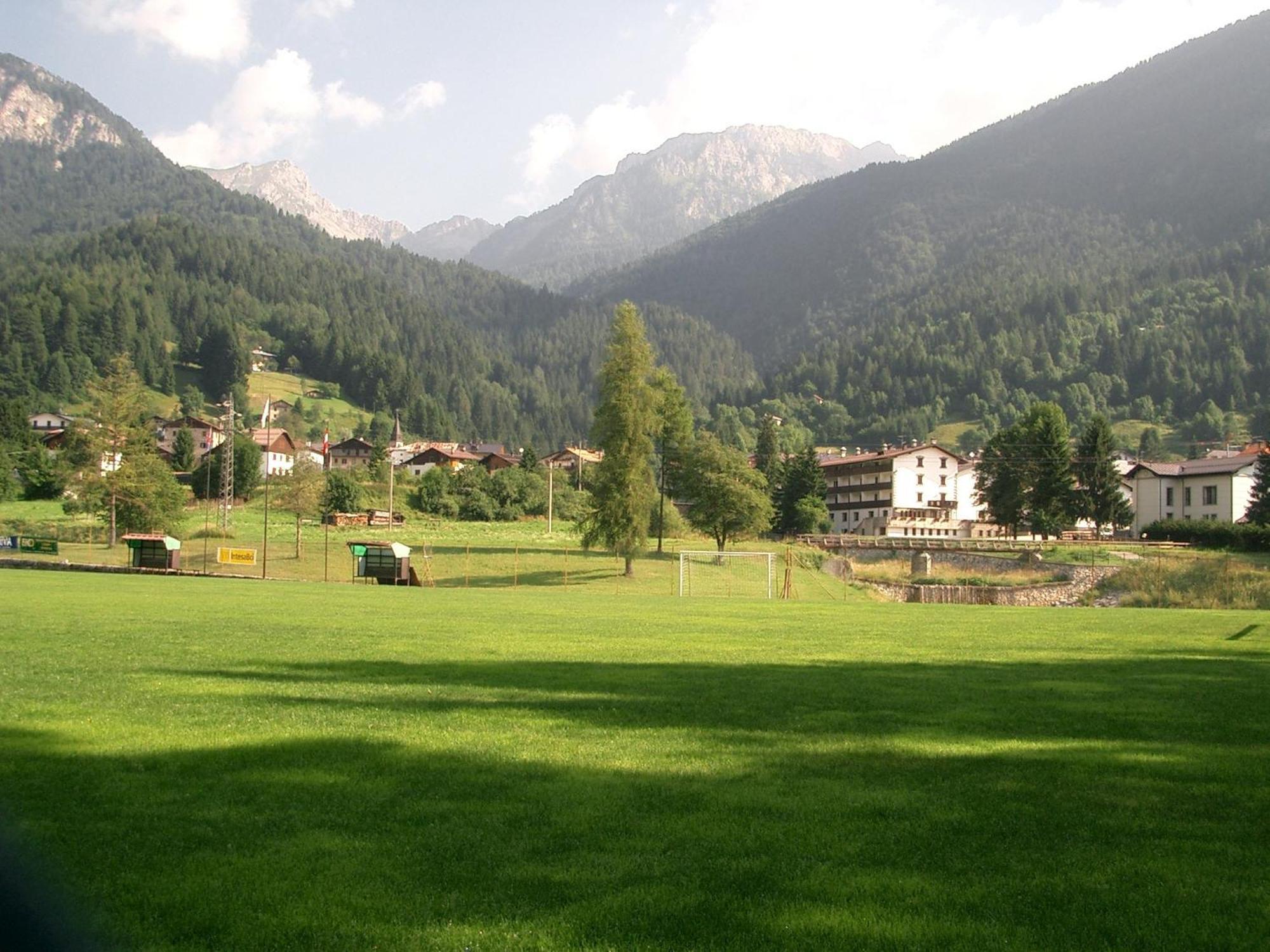 Hotel Davost Forni di Sopra Exteriér fotografie